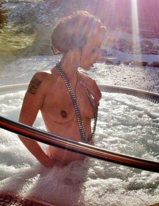 Агата Ханичова голая. Фото - 8