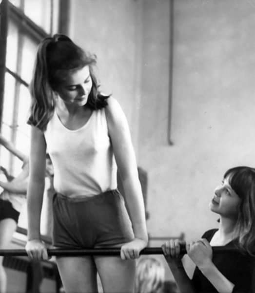 Андреа Чундерликова голая. Фото - 2