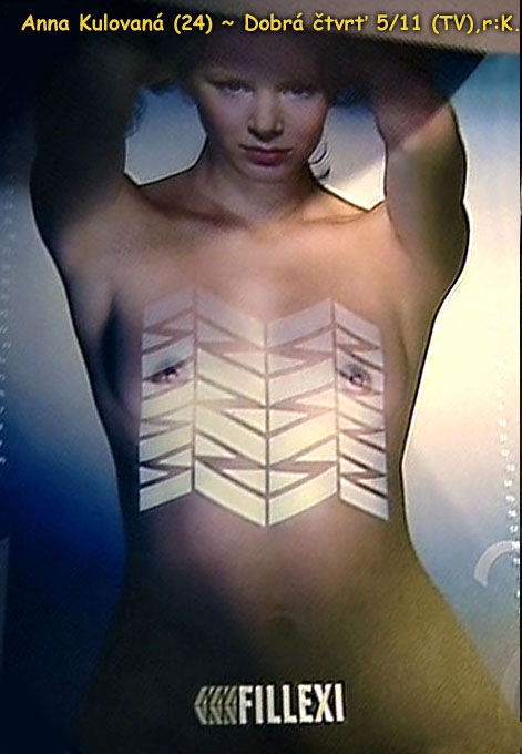 Анна Кулована голая. Фото - 7