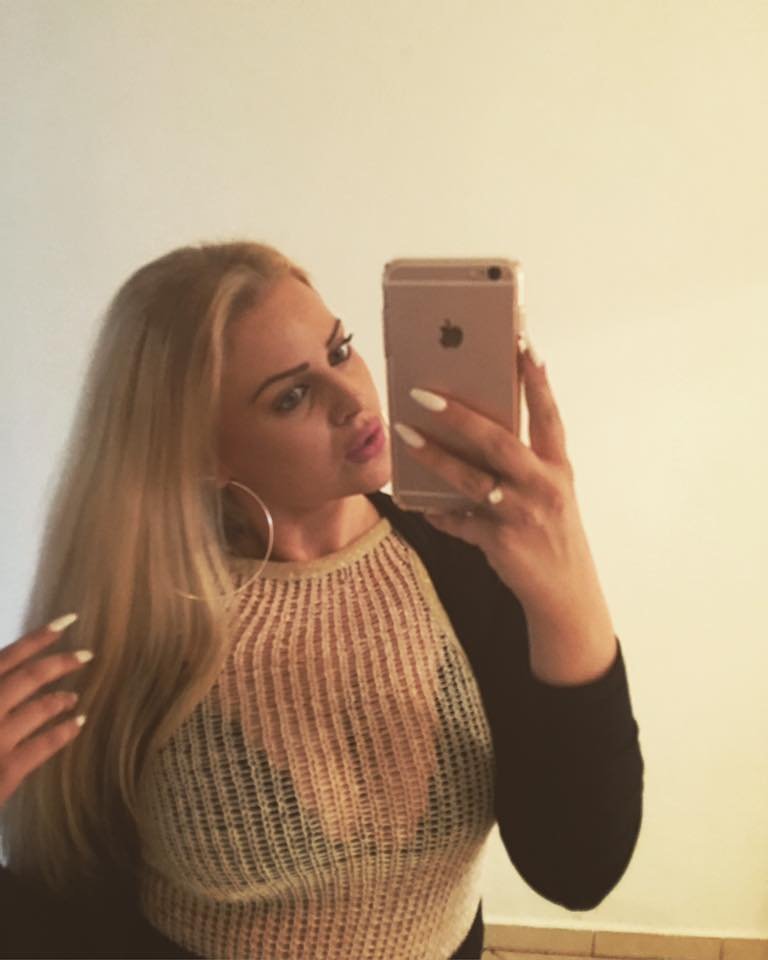 Шарлотта Штикова голая. Фото - 1