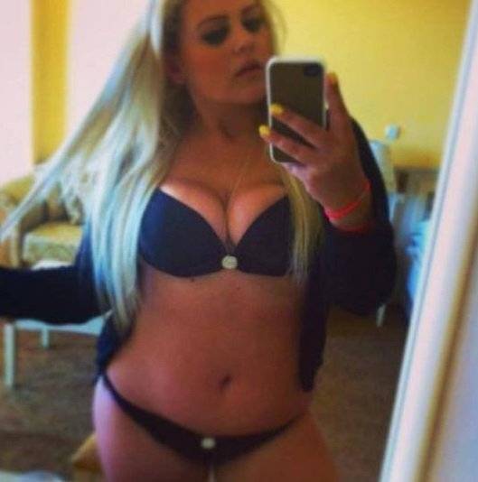 Шарлотта Штикова голая. Фото - 2