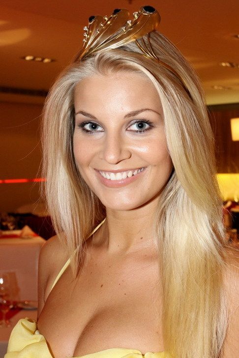 Хана Верна голая. Фото - 7