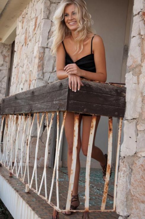 Хана Верна голая. Фото - 8