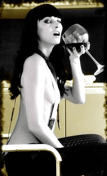 Ива Фрюлингова голая. Фото - 1