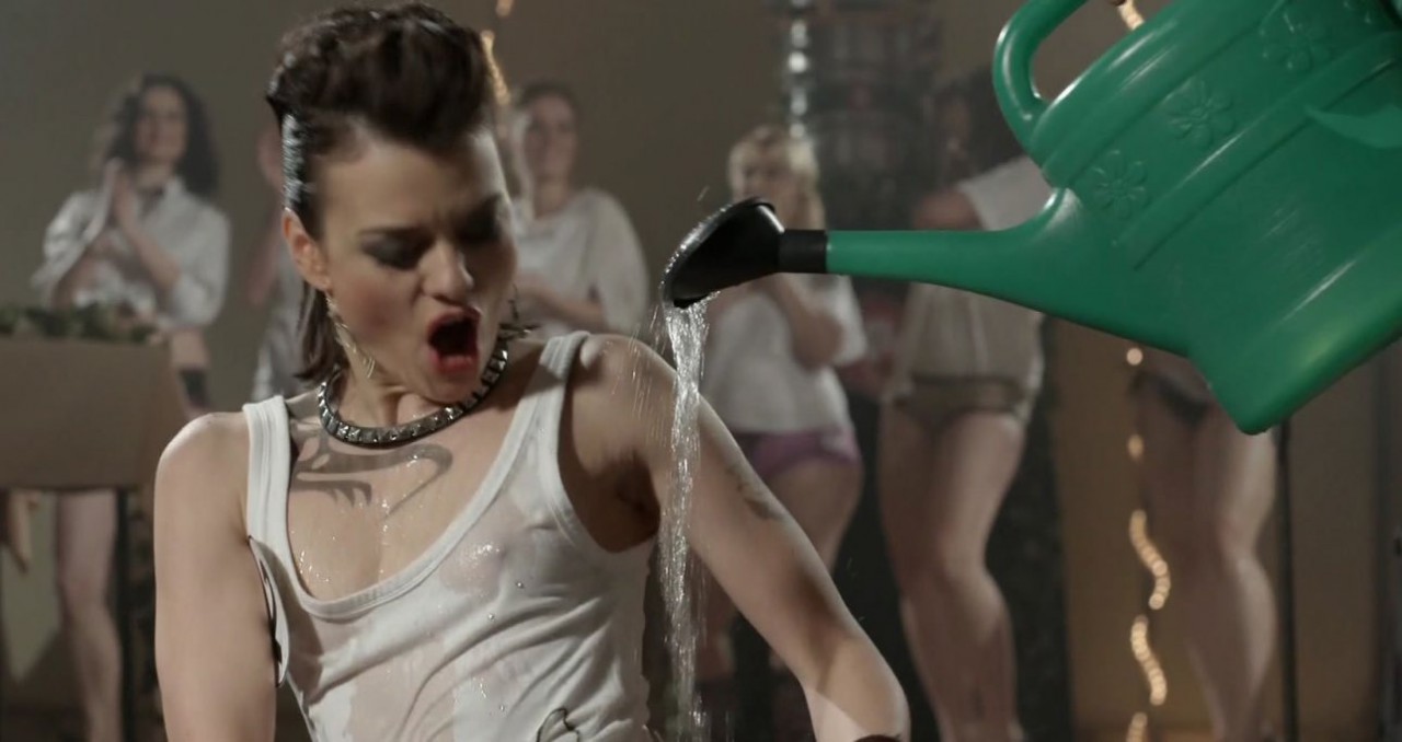 Яна Стрыкова голая. Фото - 8