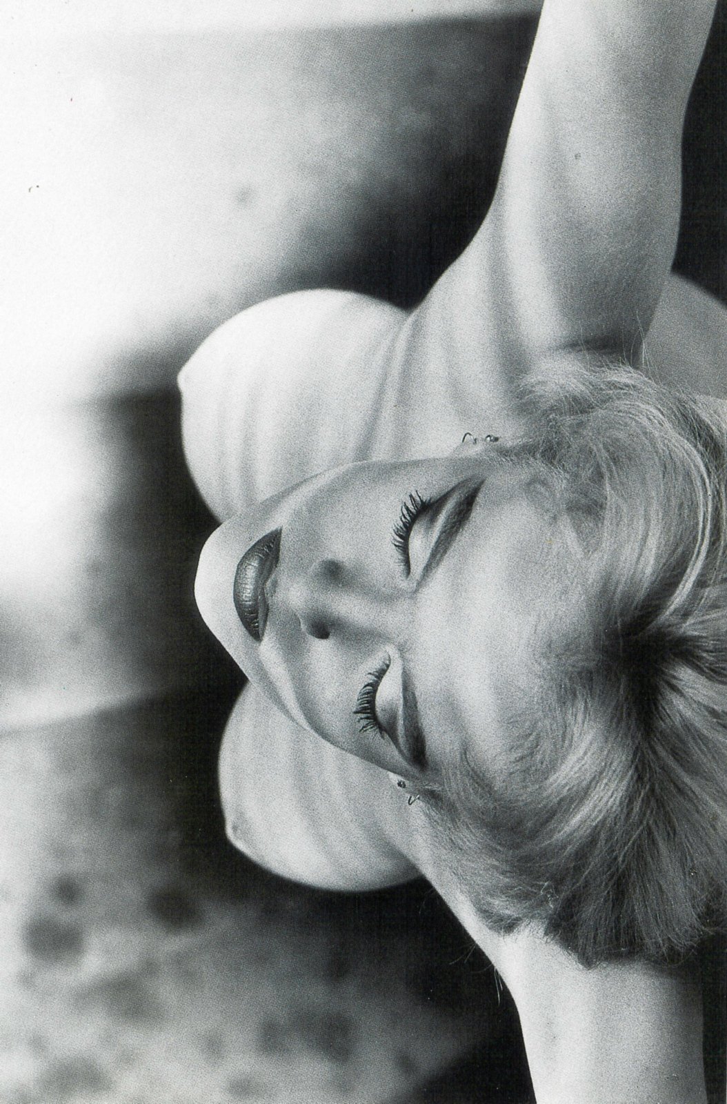 Люция Бенешова голая. Фото - 11