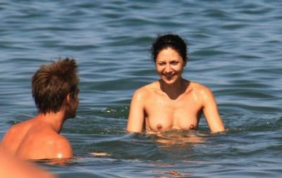 Марта Иссова голая. Фото - 2