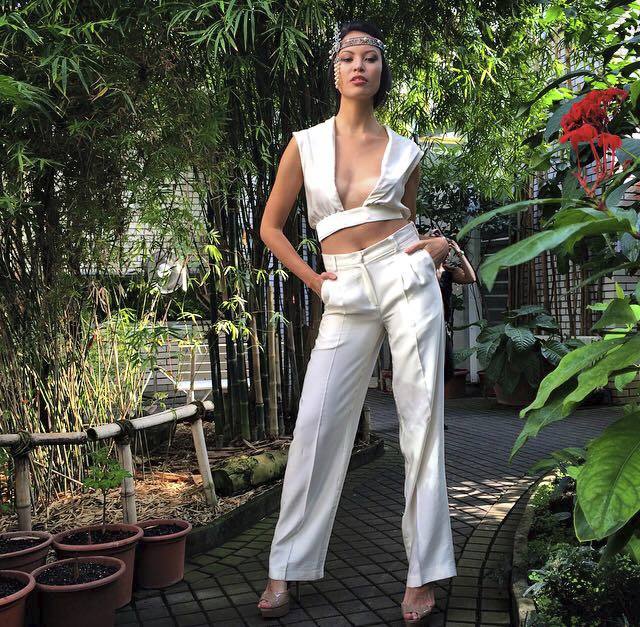 Моника Леова голая. Фото - 13