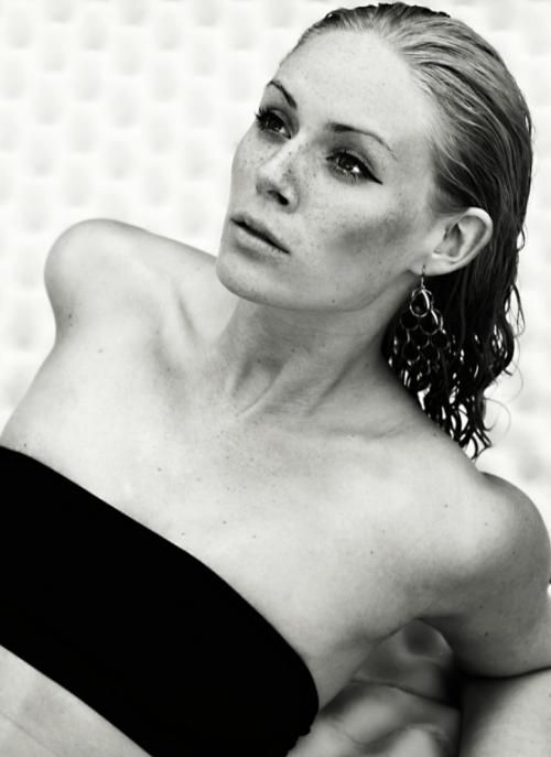 Николь Моравкова голая. Фото - 15