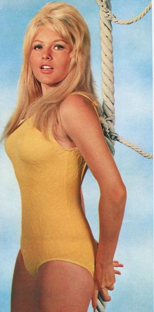 Ольга Шоберова голая. Фото - 19