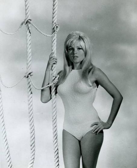 Ольга Шоберова голая. Фото - 3