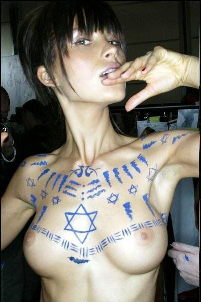 Петра Немцова голая. Фото - 6