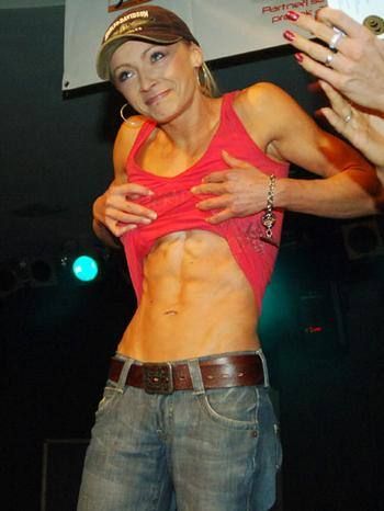 Рената Кайджас голая. Фото - 3