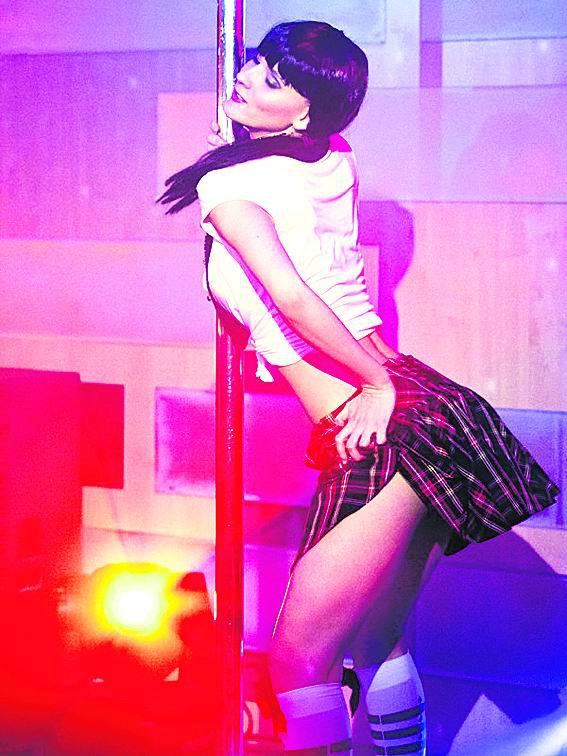 Шарка Вацуликова голая. Фото - 5