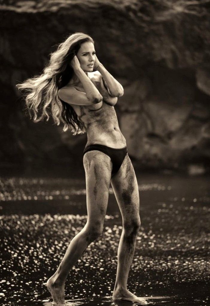 Сильвия Лакатошова голая. Фото - 12