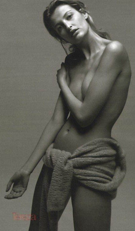 Тереза Максова голая. Фото - 32