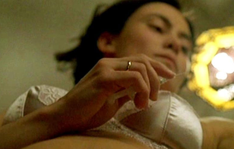 Идил Юнер голая. Фото - 13