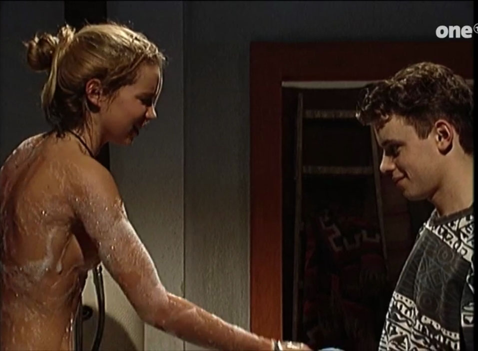 Александра Шалаудек голая. Фото - 9