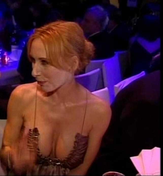 Андреа Завацки голая. Фото - 18