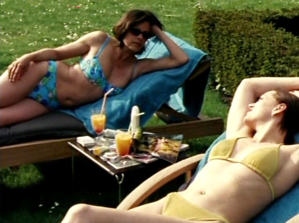 Ангела Рой голая. Фото - 3