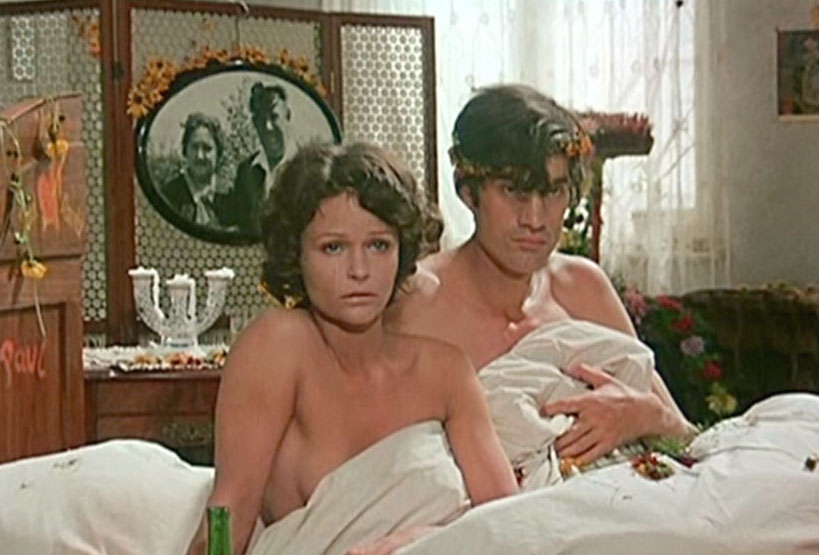 Ангелика Домрёзе голая. Фото - 7