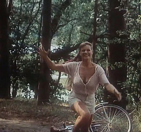 Анне Касприк голая. Фото - 2