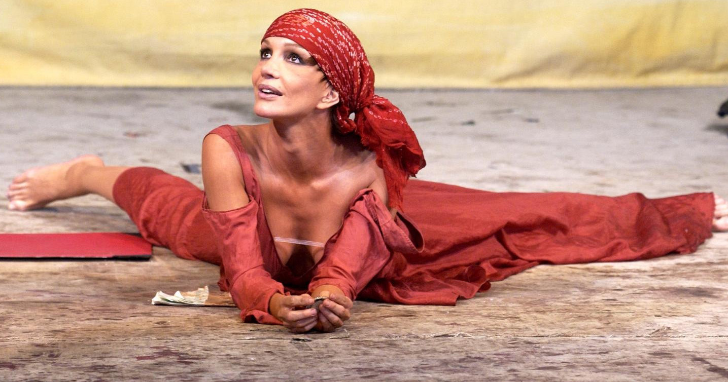 Анушка Ренци голая. Фото - 20