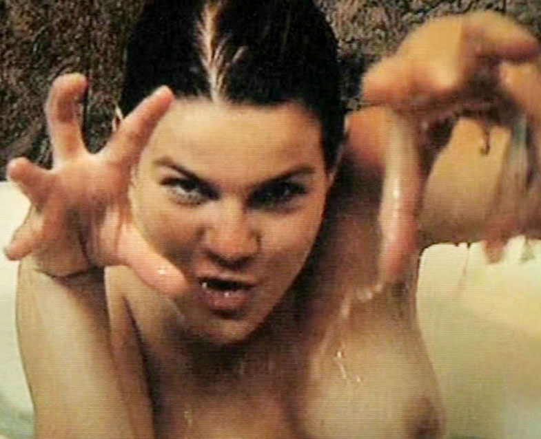 Бирге Шаде голая. Фото - 36