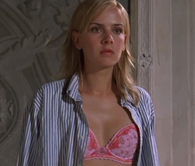 Дениза Цих голая. Фото - 13