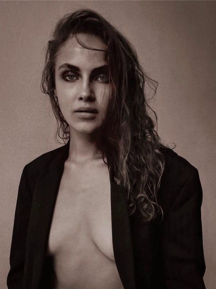 Елена Каррьер голая. Фото - 14