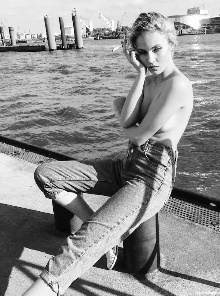 Елена Каррьер голая. Фото - 21