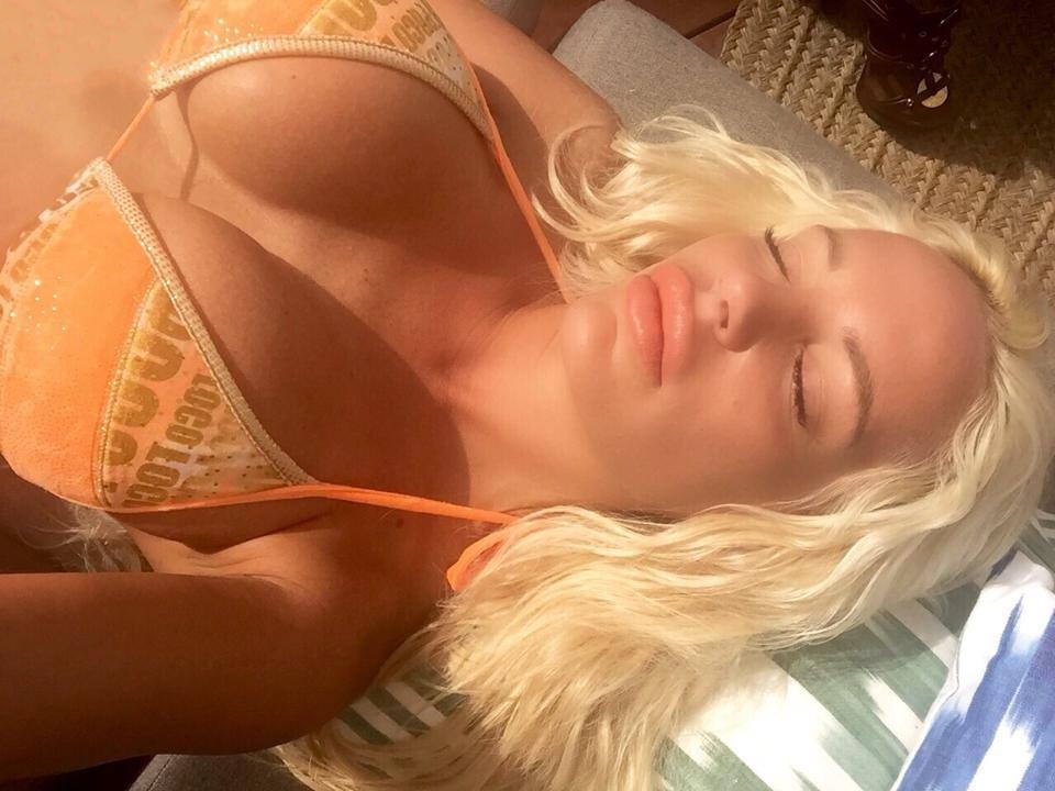 Джина-Лиза Лофинк голая. Фото - 53