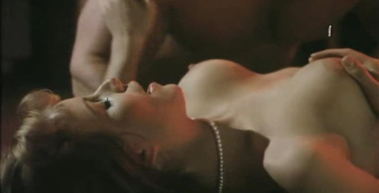 Йоанна Юнг голая. Фото - 27