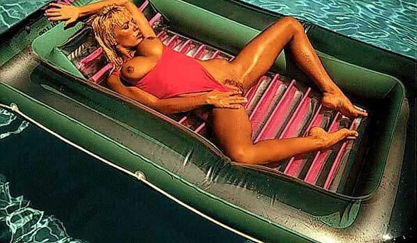 Джули К. Смит голая. Фото - 5