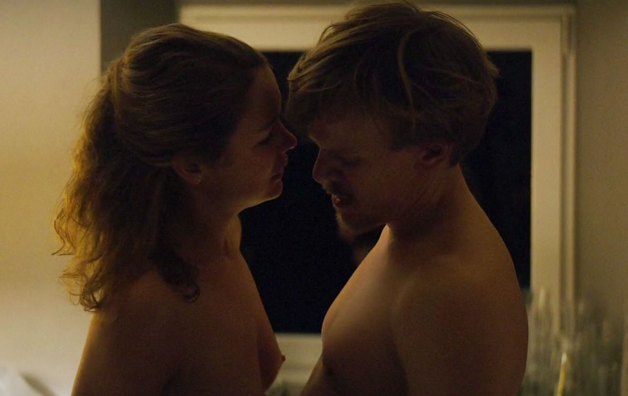 Луиза Хейер голая. Фото - 16