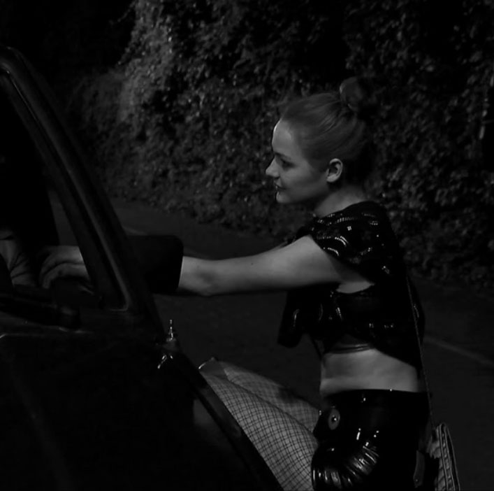 Луиза Хейер голая. Фото - 3