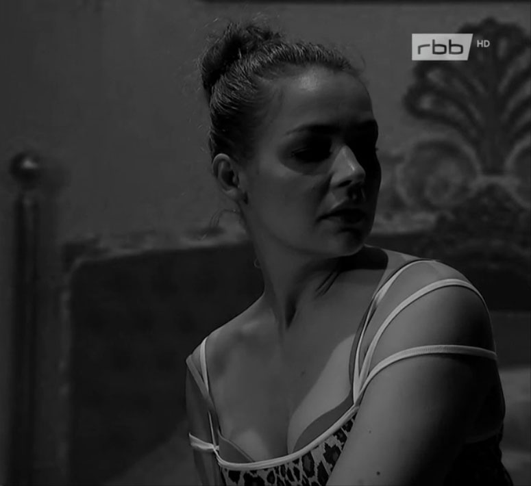 Луиза Хейер голая. Фото - 4