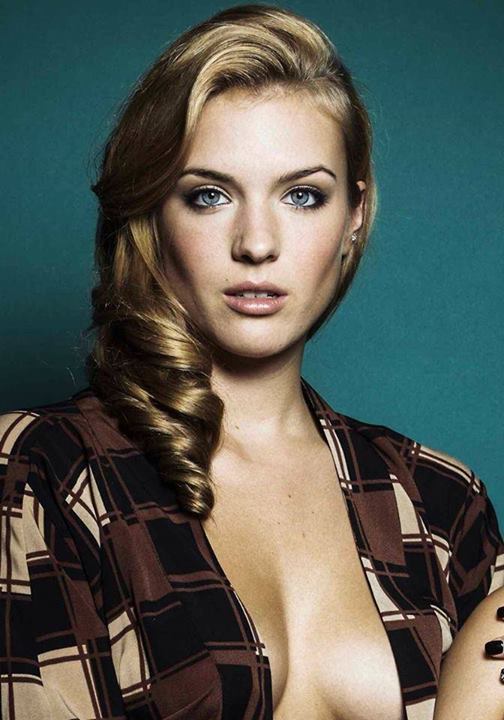 Паула Риманн голая. Фото - 5