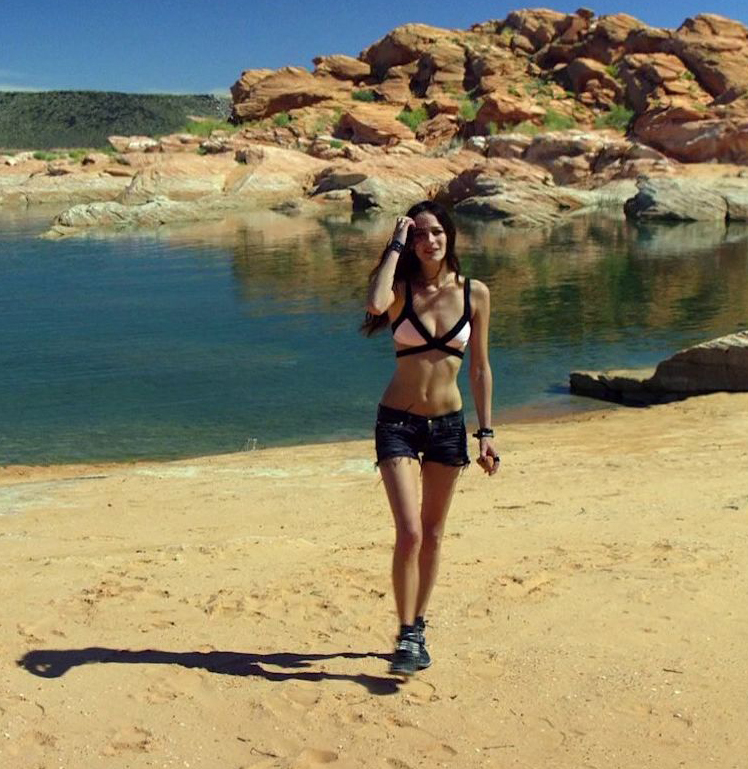 Сэнди Леддин голая. Фото - 7