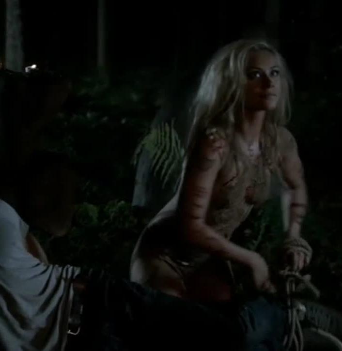 Сина Ткоч голая. Фото - 5