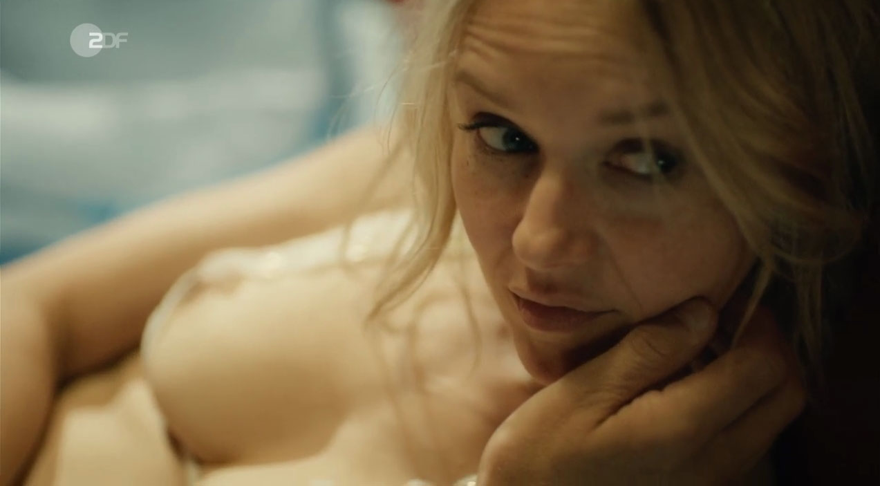 Штефани Штаппенбек голая. Фото - 40