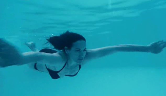 Ксения Ассенца голая. Фото - 6