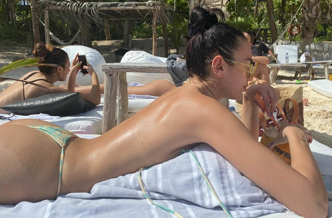 Дуа Липа голая. Фото - 102