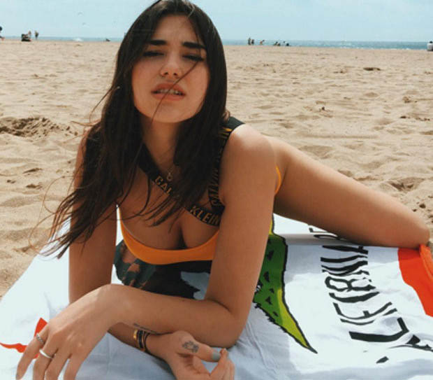 Дуа Липа голая. Фото - 175