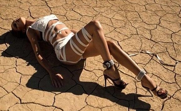 Роузи Хантингтон-Уайтли голая. Фото - 14