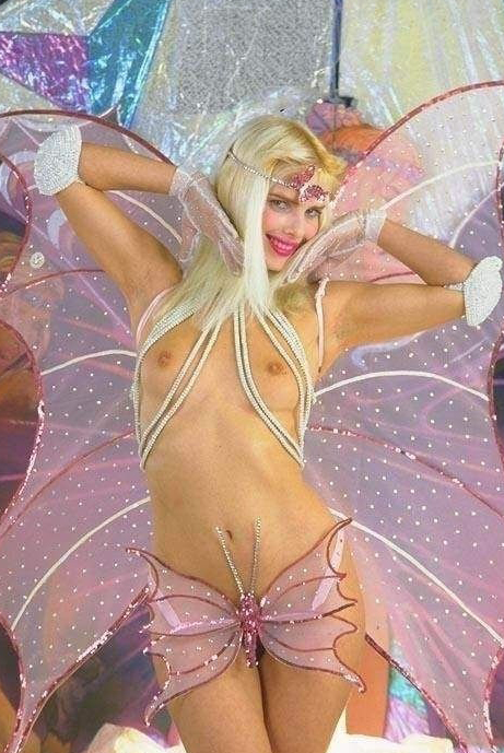 Чиччолина голая. Фото - 2