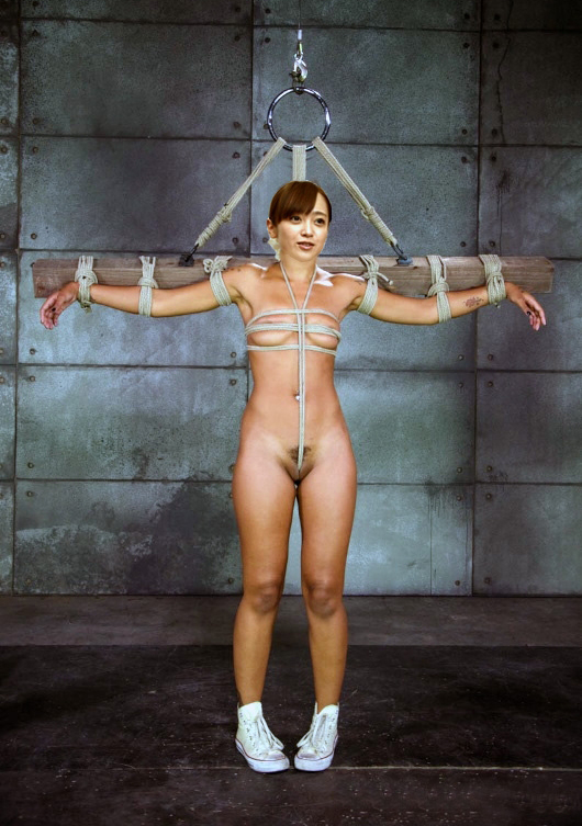 Юми Адати голая. Фото - 2