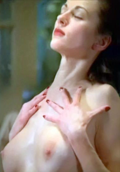 Александра Каниак голая. Фото - 2