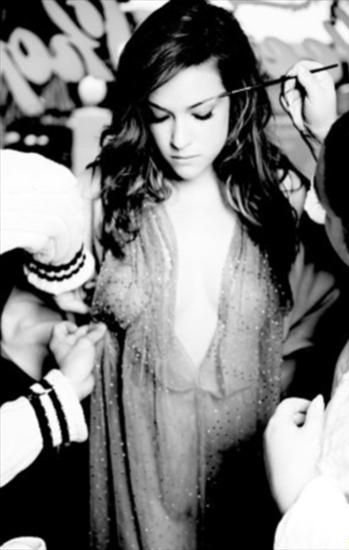 Алиция Бахледа голая. Фото - 27