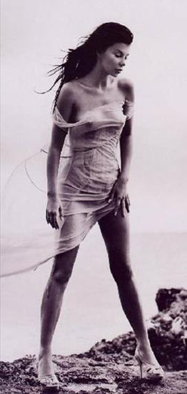 Эдита Гурняк голая. Фото - 44